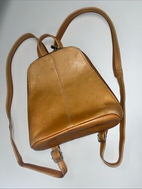 Classic Tan Leather Backpack / Converts Shoulder Bag